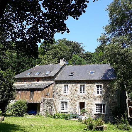 Bed and Breakfast Le Vieux Moulin Goudelin Экстерьер фото