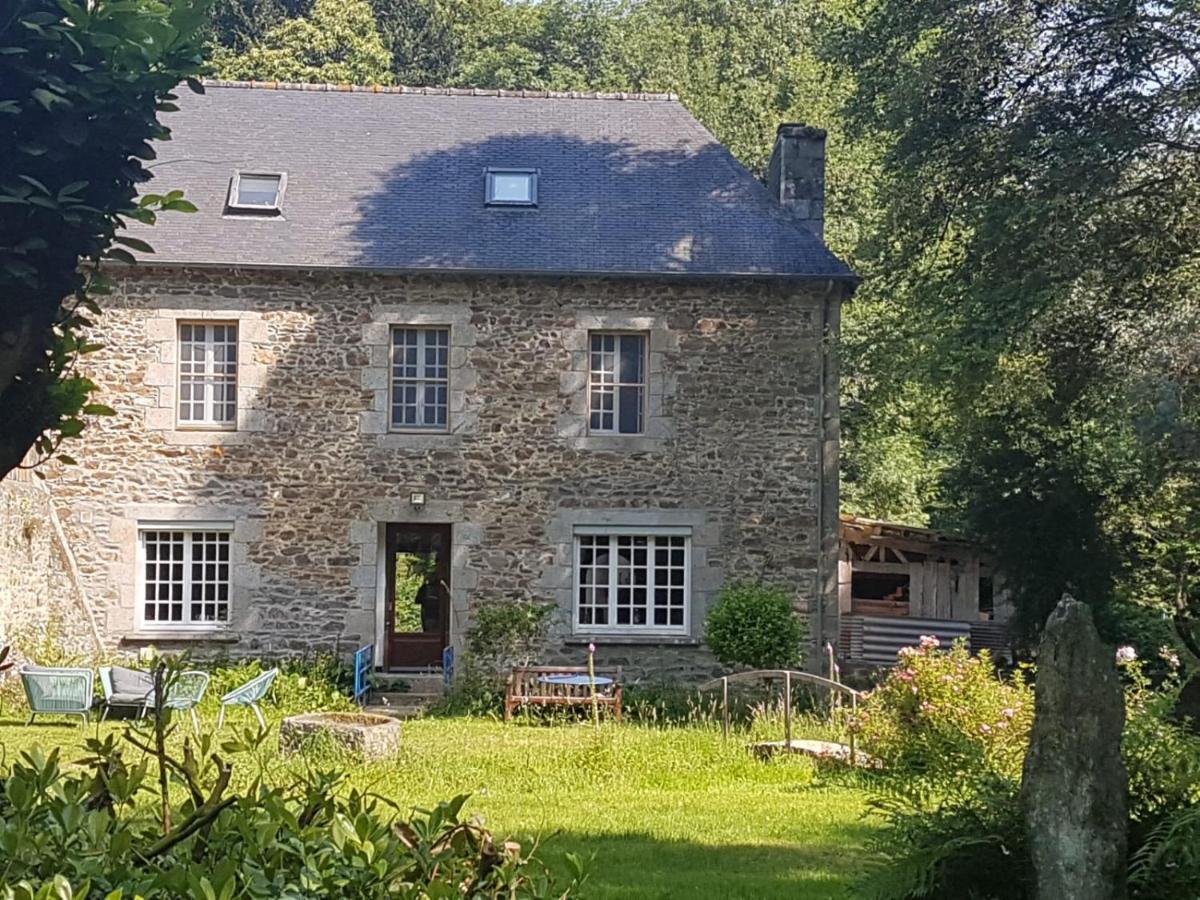 Bed and Breakfast Le Vieux Moulin Goudelin Экстерьер фото