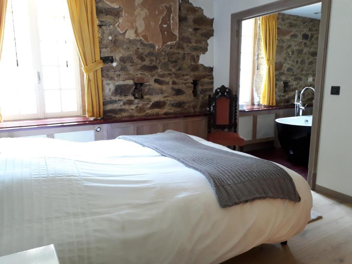 Bed and Breakfast Le Vieux Moulin Goudelin Экстерьер фото