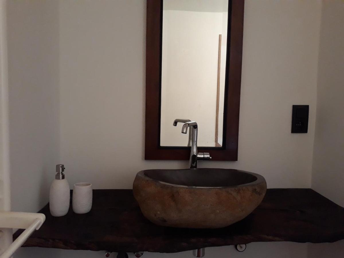 Bed and Breakfast Le Vieux Moulin Goudelin Экстерьер фото